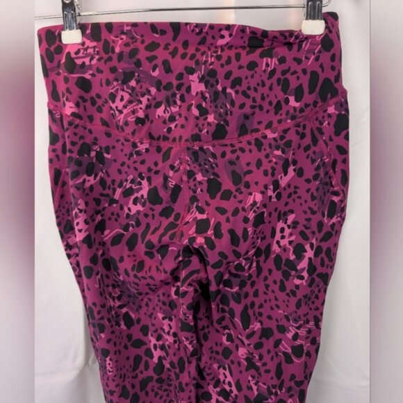 Lululemon Base Pace High-Rise Running Tight 25 size 8 in EUC - Picture 8 of 10